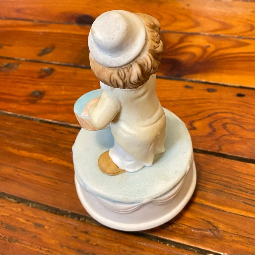 VT Artmark Rotating Clown w/ Dog Music Box 
